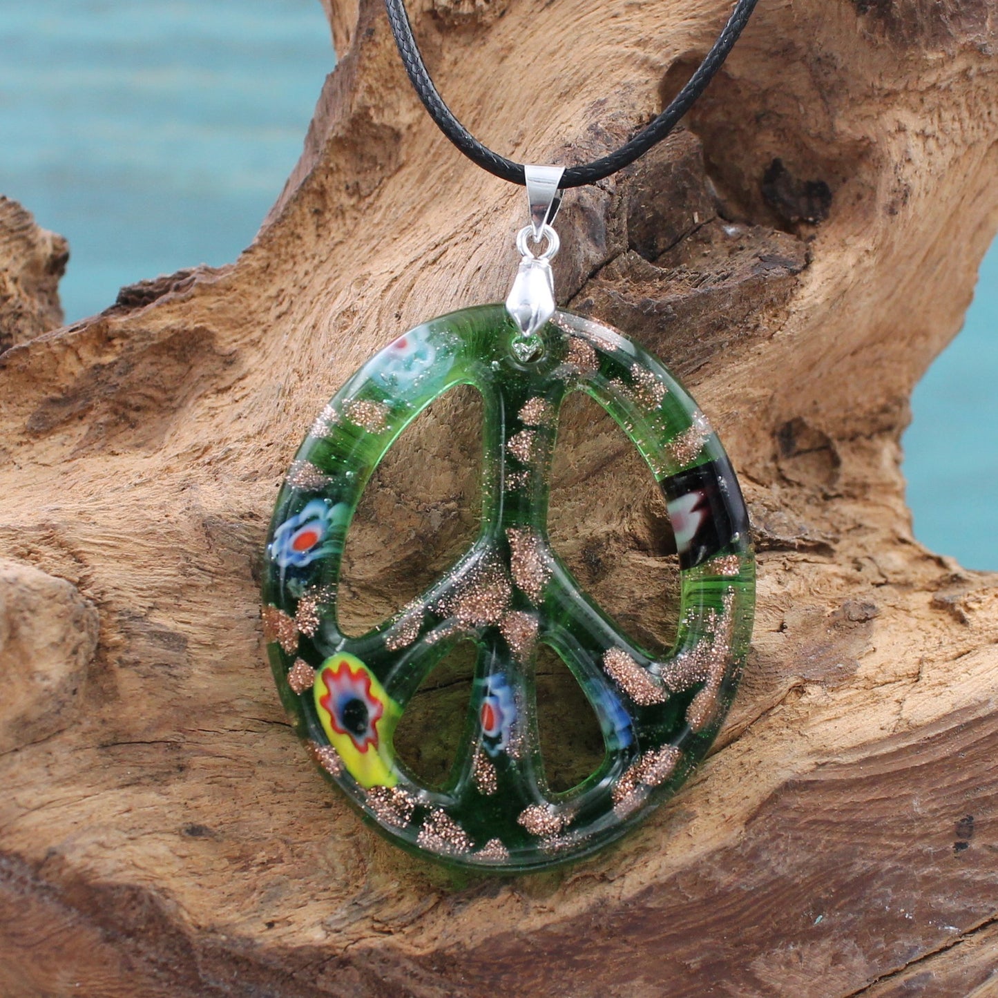 BESHEEK Handmade Murano Inspired Blown Glass Lampwork Art Oval green glass peace sign Pendant Necklace? Handcrafted Artisan Hypoallergenic Italian Style Jewelry