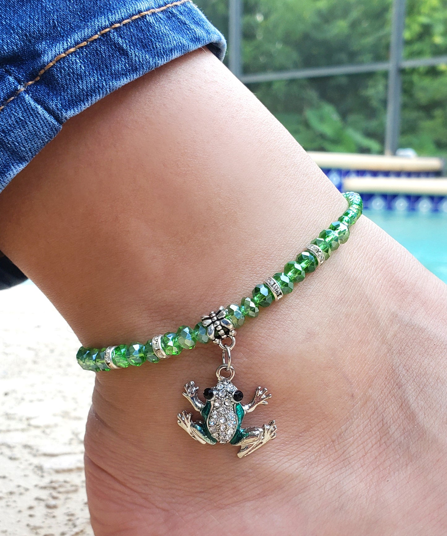 BESHEEK | Tree Frog Green Crystal Glass Artisan Beaded Anklet