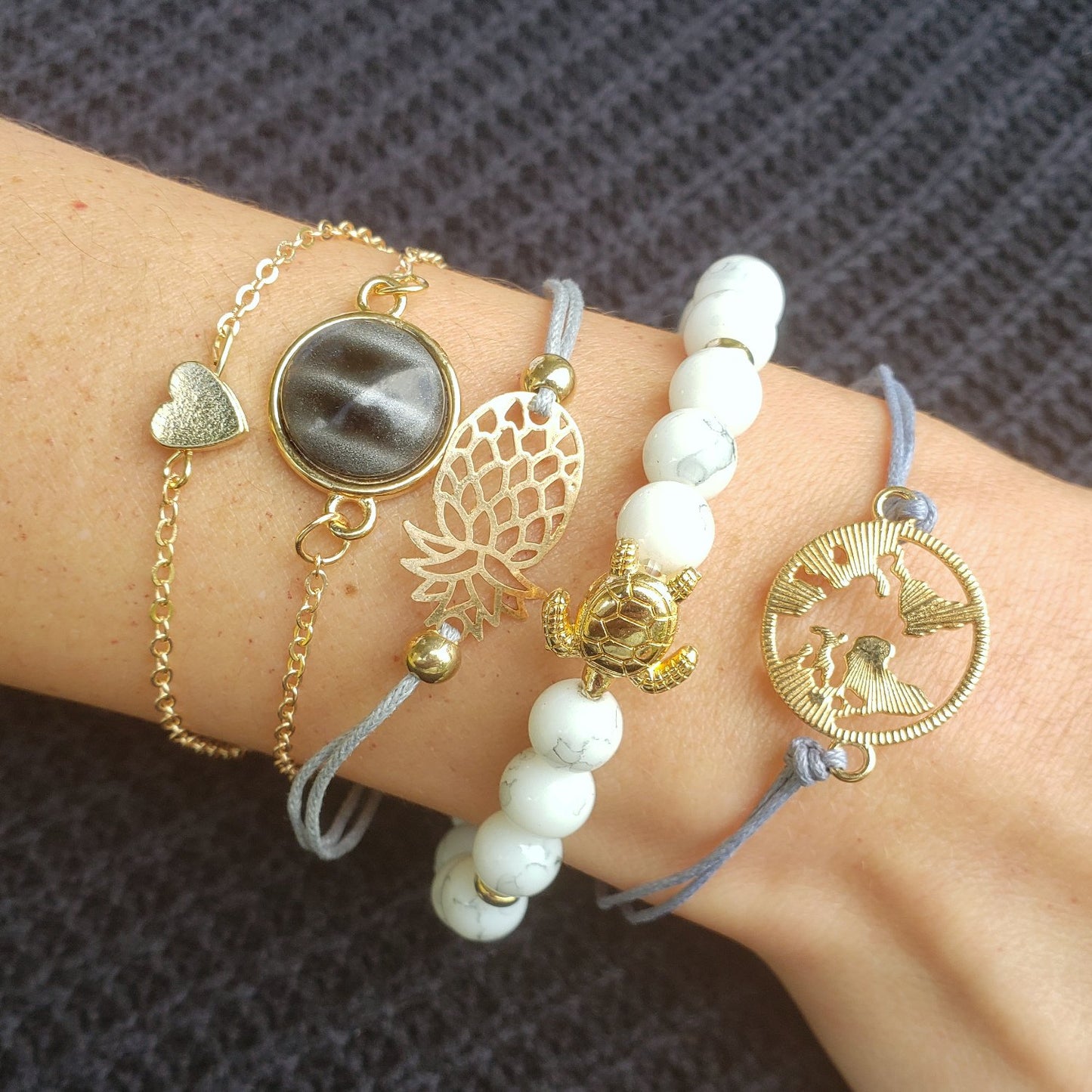 BESHEEK Goldtone group of 5 adjustable bracelets| Handmade Hypoallergenic Boho Beach Gala Wedding Style Jewelry