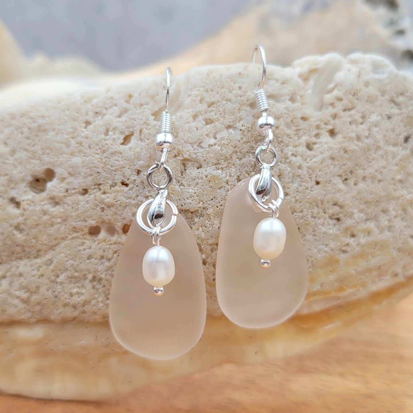 BESHEEK | Gorgeous Sterling Silver Frost Pearl Earrings
