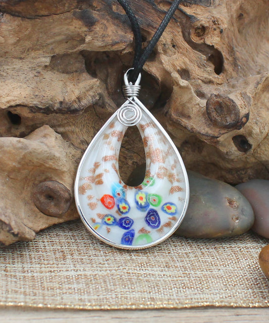 BESHEEK Handmade Murano Inspired Blown Glass Lampwork Art White Millefiori Teardrop Donut Necklace Pendant ? Handcrafted Artisan Hypoallergenic Italian Style Jewelry