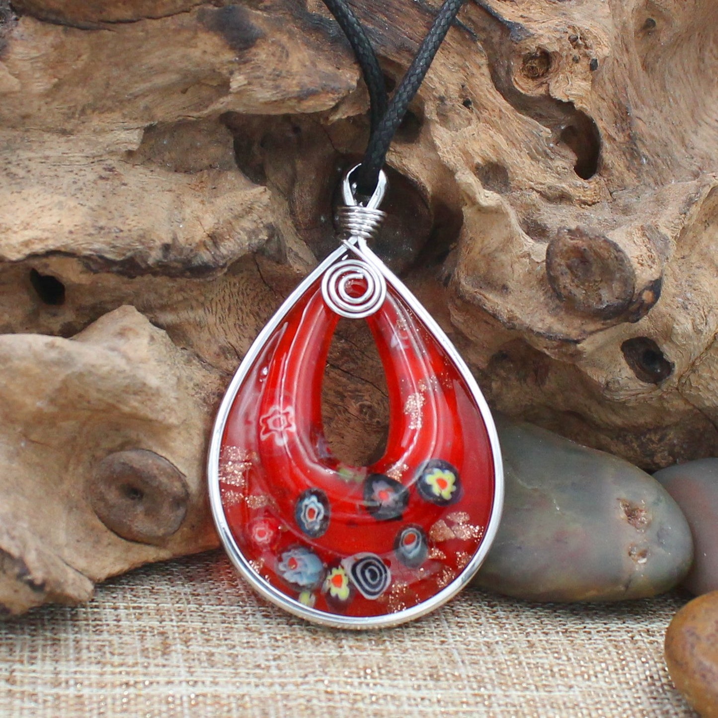 BESHEEK Handmade Murano Inspired Blown Glass Lampwork Art Red Millefiori Teardrop Donut Necklace Pendant ? Handcrafted Artisan Hypoallergenic Italian Style Jewelry